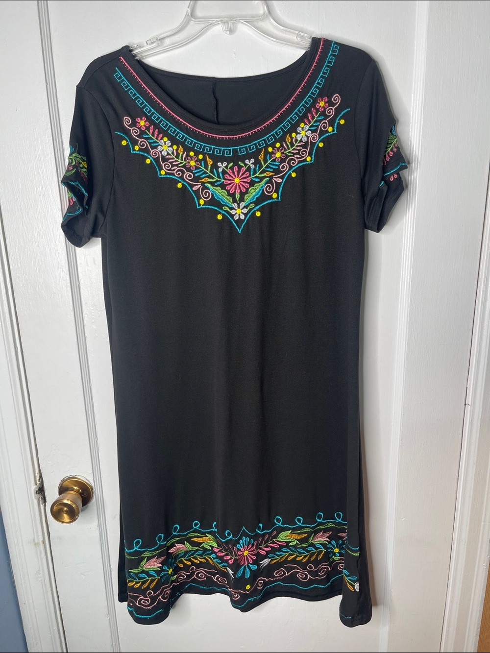 Embroidered S Dress Black Daisies Shirt Sleeve Tee Stretch Comfy Stretch Small